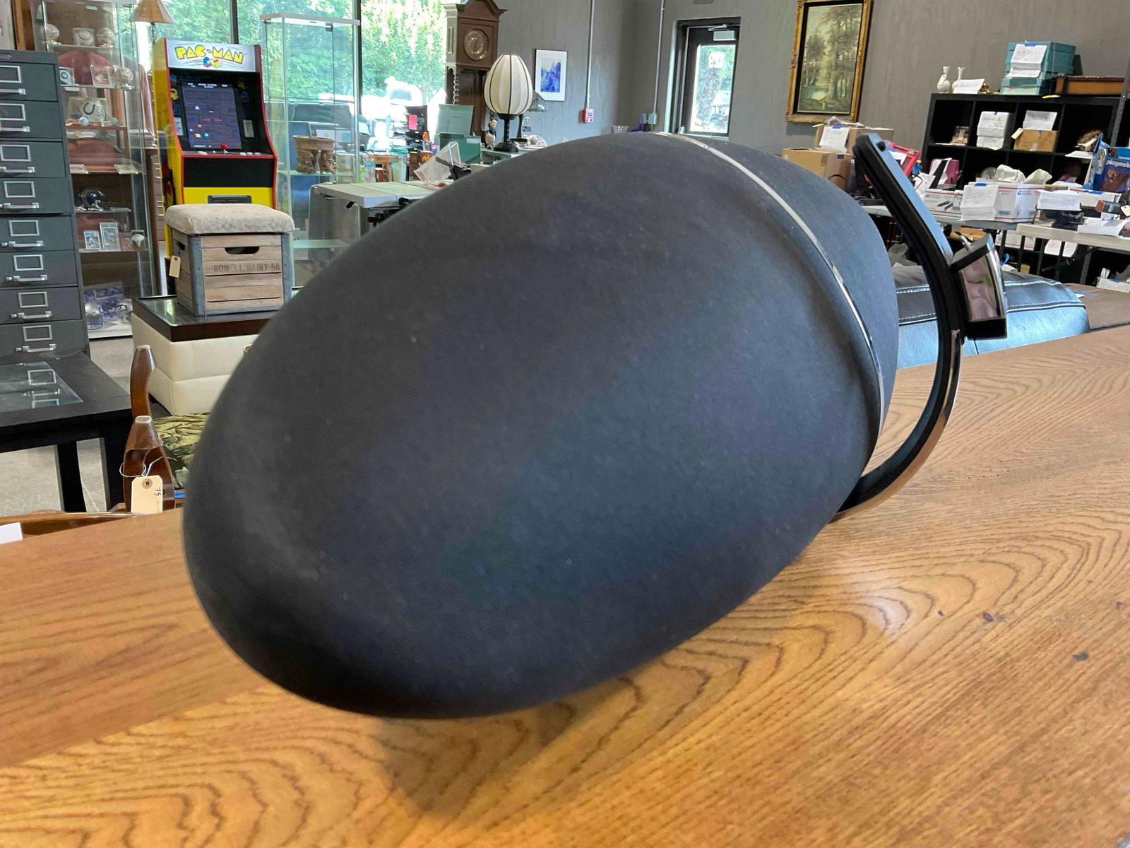 Bowers & Wilkins Zeppelin Air Speaker. Tested, Turns On. As Is Condition. See pics & desc. - 2