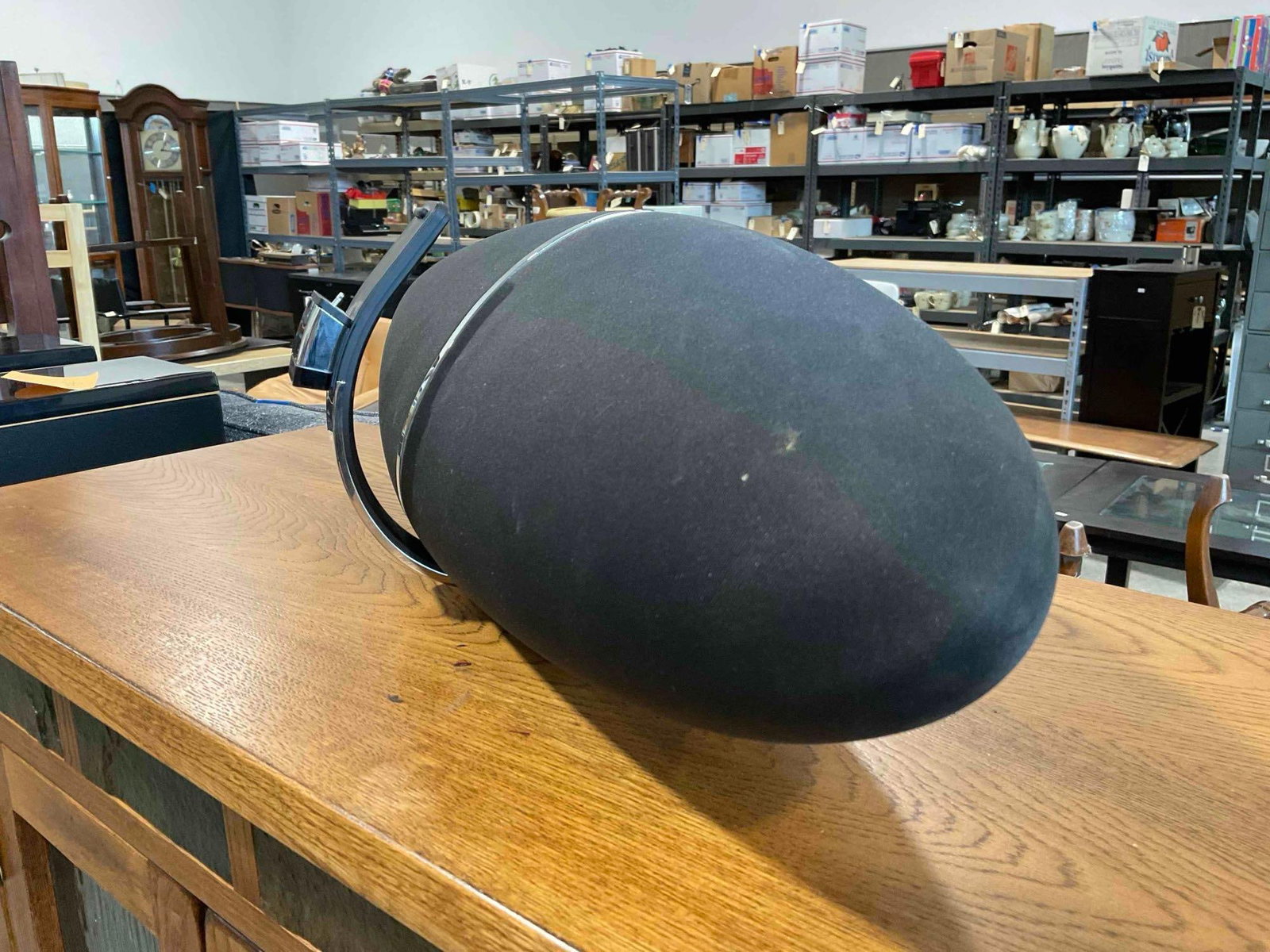 Bowers & Wilkins Zeppelin Air Speaker. Tested, Turns On. As Is Condition. See pics & desc. - 3