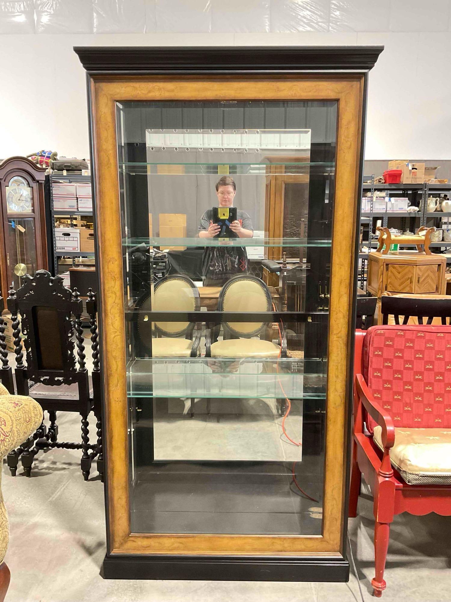 Pulaski Keepsake Lighted Glass Fronted Curio w/ Sliding Door & Glass Shelves. Tested, Not Working. (1 of 7)