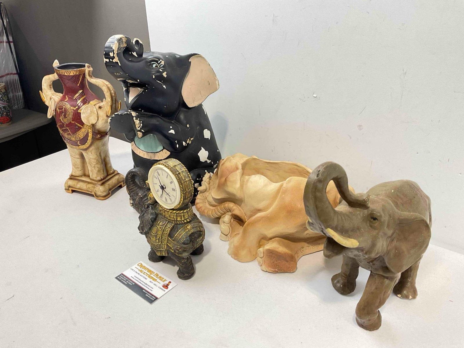 5 pcs Vintage Elephant Decorative Statuette Collection, incl. Ceramic, Composite & More! - 2