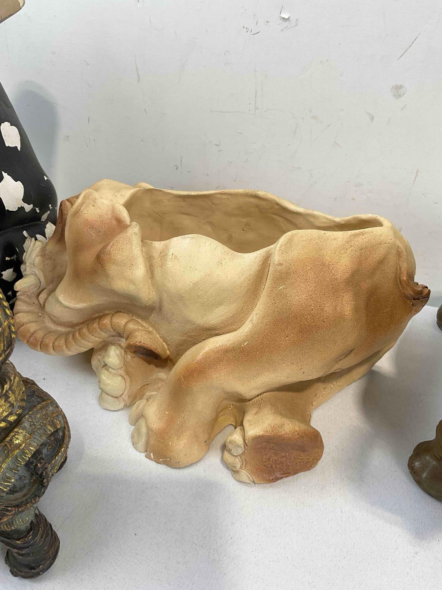 5 pcs Vintage Elephant Decorative Statuette Collection, incl. Ceramic, Composite & More! - 7