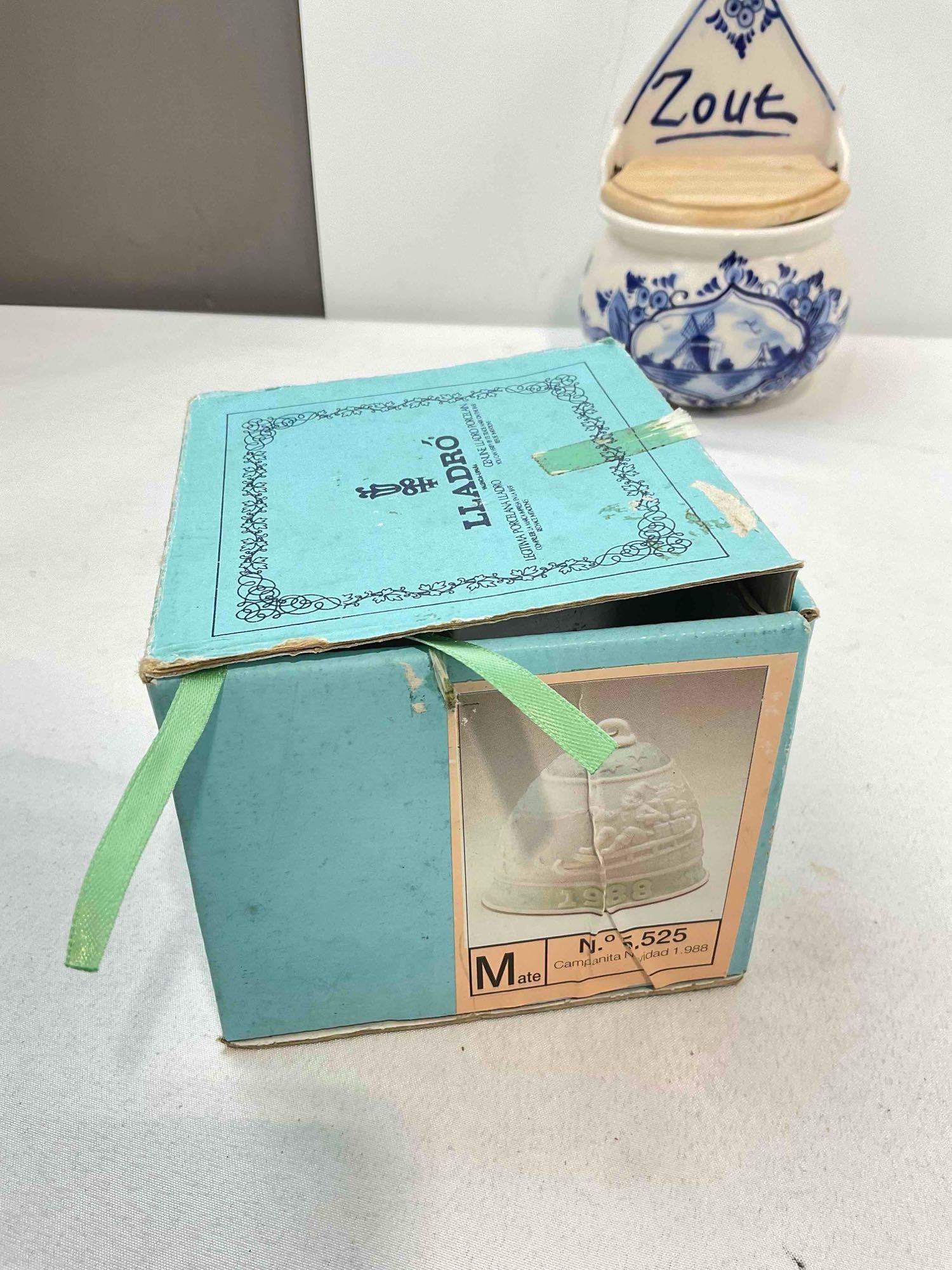 9 pcs Vintage Decorative Wood & Ceramic Collectibles, incl. Shoe Lasts & LLADRO Bell. - 7