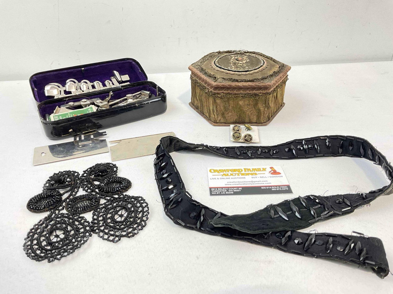 5 pcs Vintage Collectible Assortment, incl. Singer Sewing Machine Attachments & More! See pics.: 5 pcs Vintage Collectible Assortment, incl. Singer Sewing Machine Attachments & More! Also includes trinket box with mirror, buttons and 2 pieces beaded black accessories. Minor wear indicative