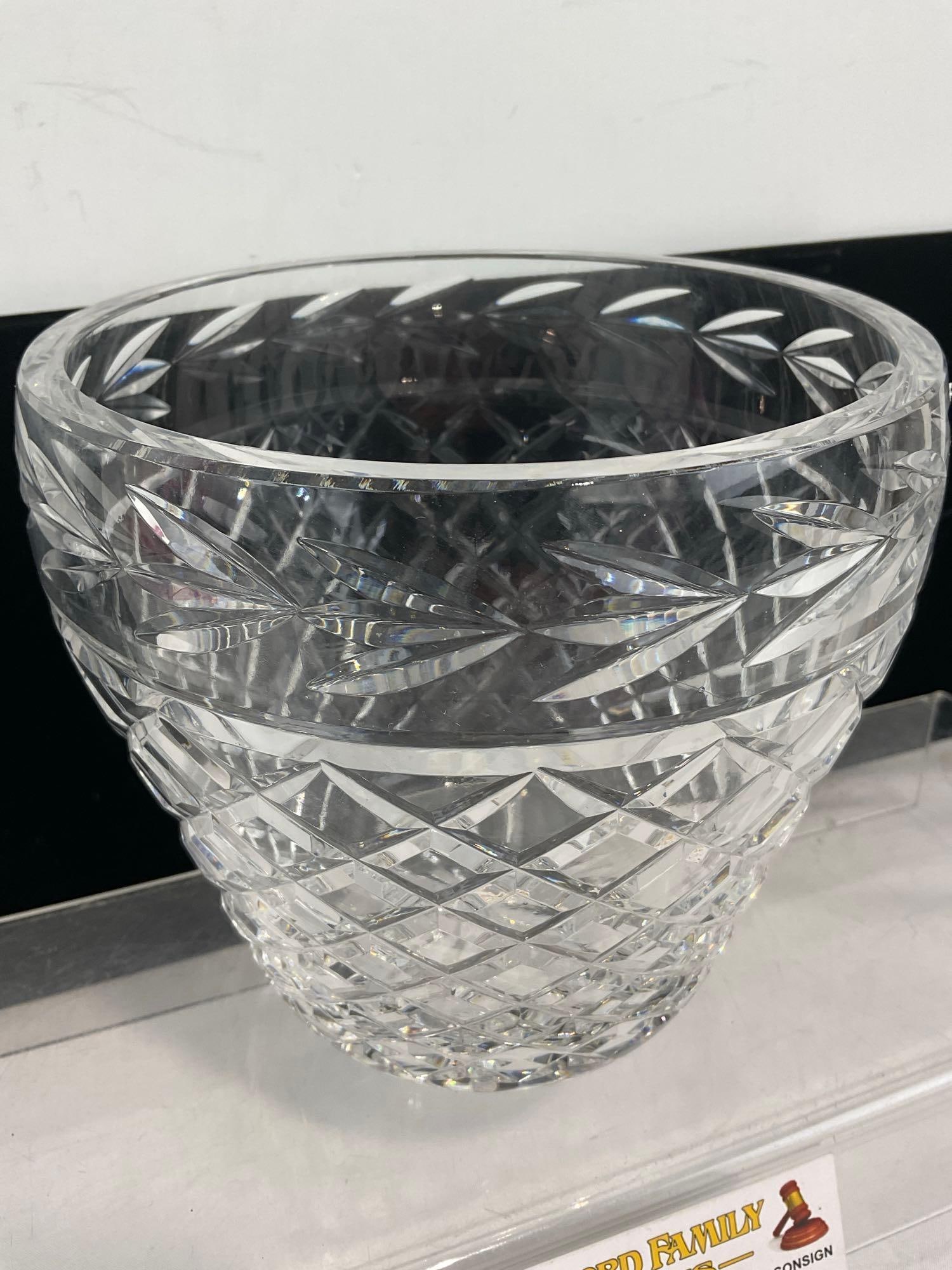Waterford Crystal Glandore Ice Bucket, 7x8x8 inches, Diamond cut & leaf pattern on the rim - 2