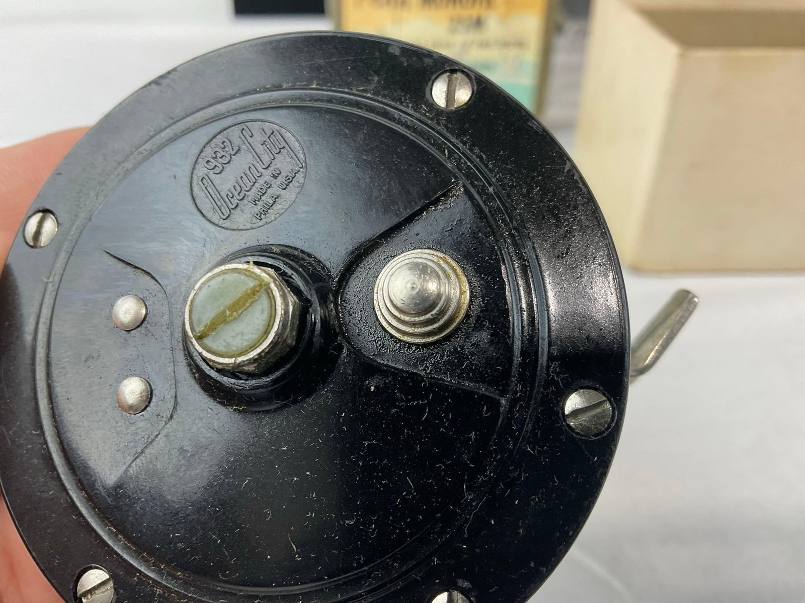 Pair of Vintage Fishing Reels, 932 Ocean City & 4300 Daiwa - 3