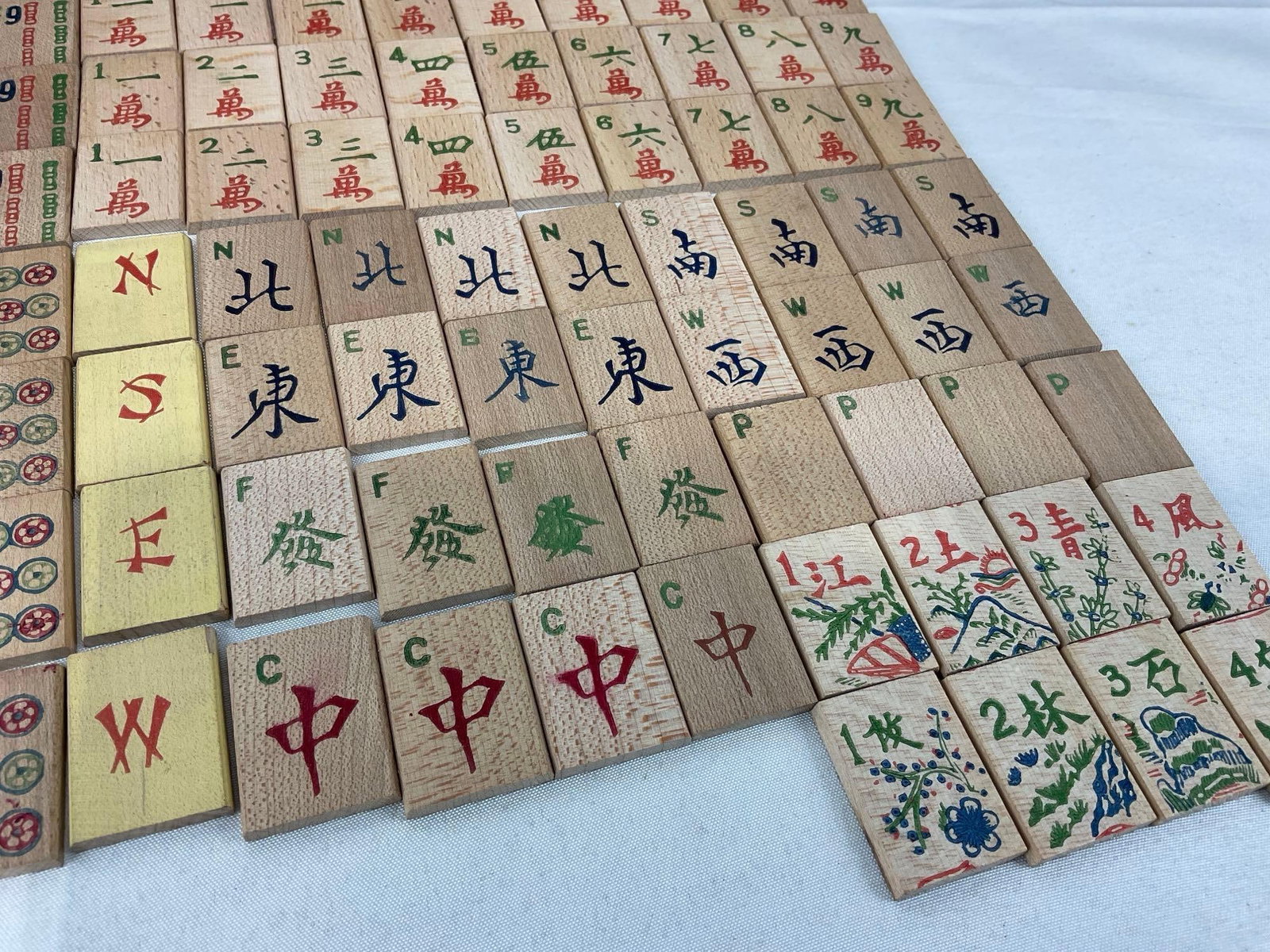 Mahjong Set, Bamboo Tiles, looks to be complete, w/trays & more, 148 tiles - 7