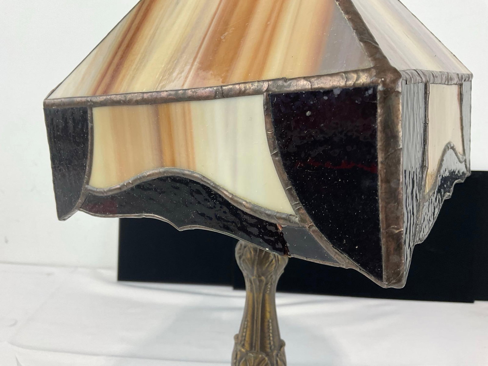 Vintage Tiffany Style Lamp, Slag Amber & Dark Ruby Glass Shade, Tested & working - 3