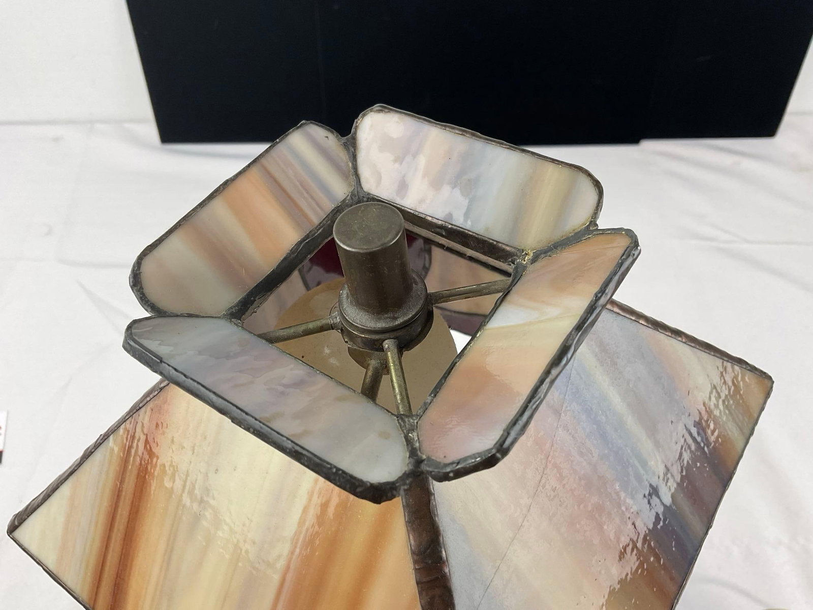 Vintage Tiffany Style Lamp, Slag Amber & Dark Ruby Glass Shade, Tested & working - 4