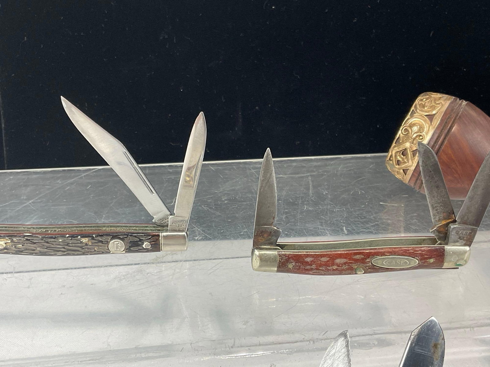 8 Small Folding Knives, includes: Case 6333 & Kabar 1063, Antique Pipe w/case, Cigarette Case - 2