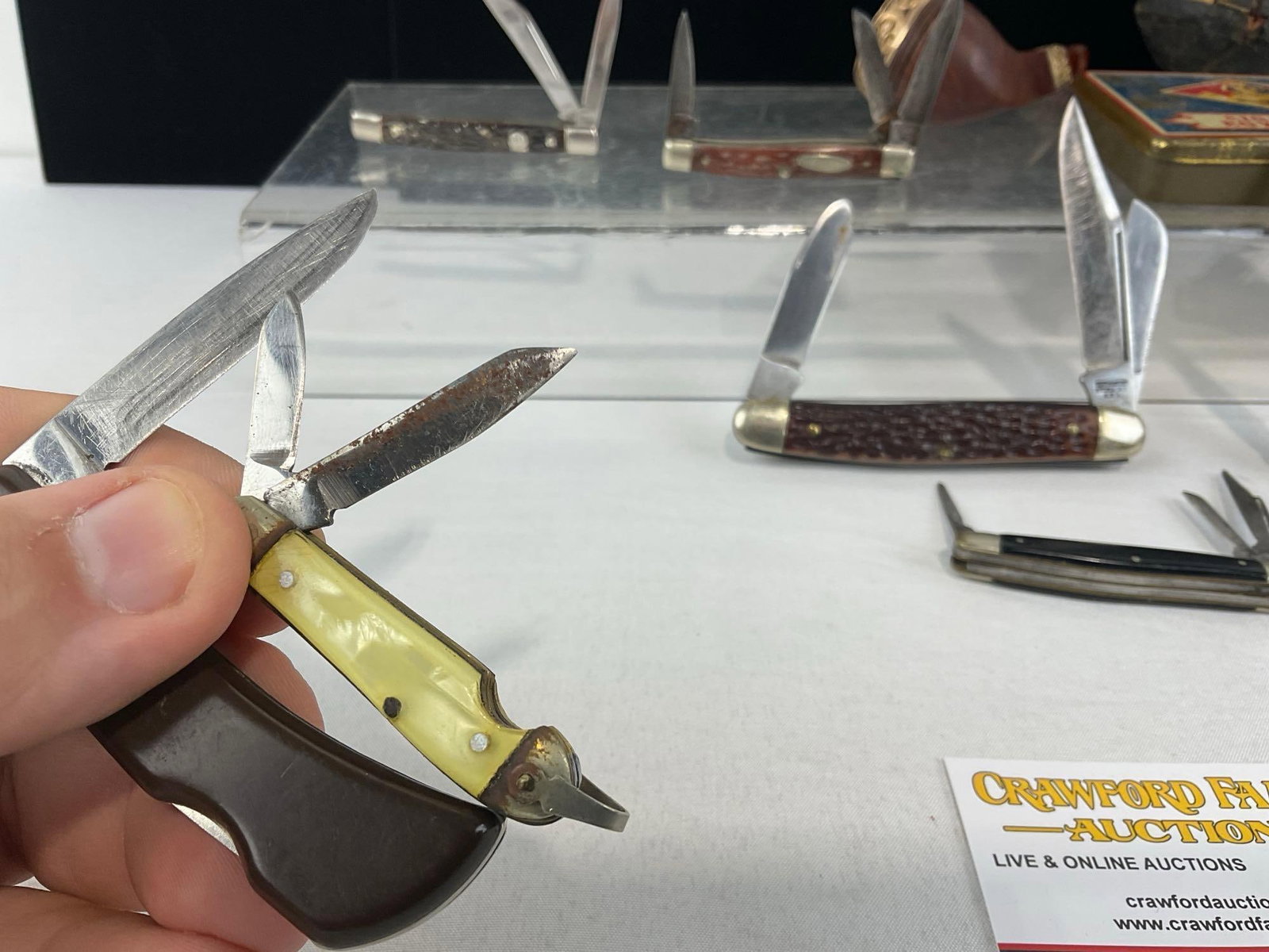 8 Small Folding Knives, includes: Case 6333 & Kabar 1063, Antique Pipe w/case, Cigarette Case - 6