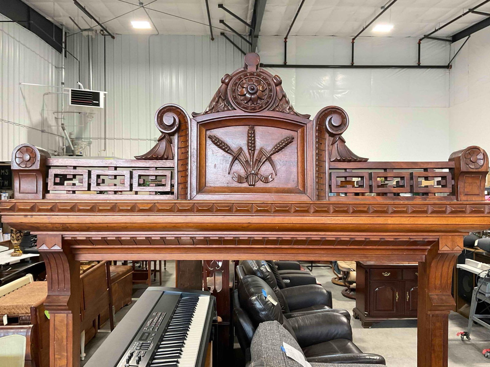 Antique Victorian Walnut Mirrorless Back Dresser w/ Burl Wood Details & Lovely Carved Accents. - 4