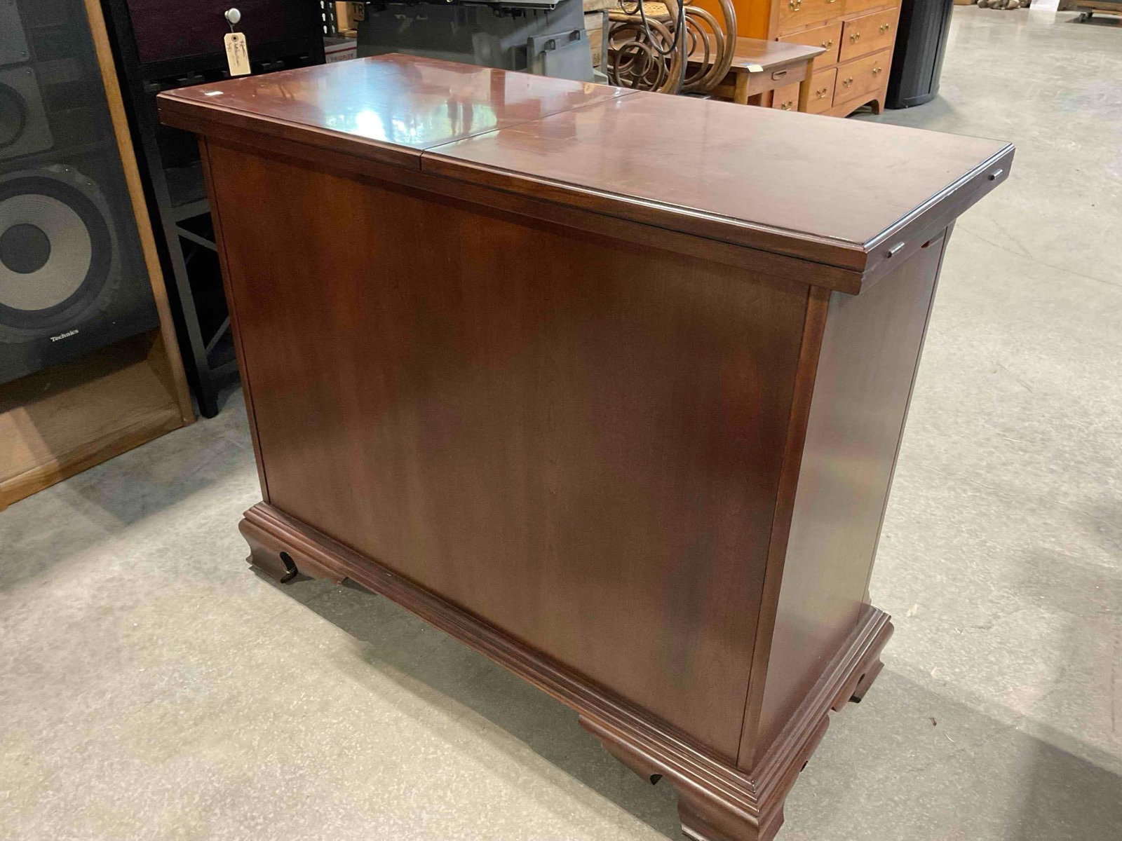 Vintage Thomasville Flip Top Bar Server w/ Mahogany Wood Finish, Drawer & Cupboard. - 7