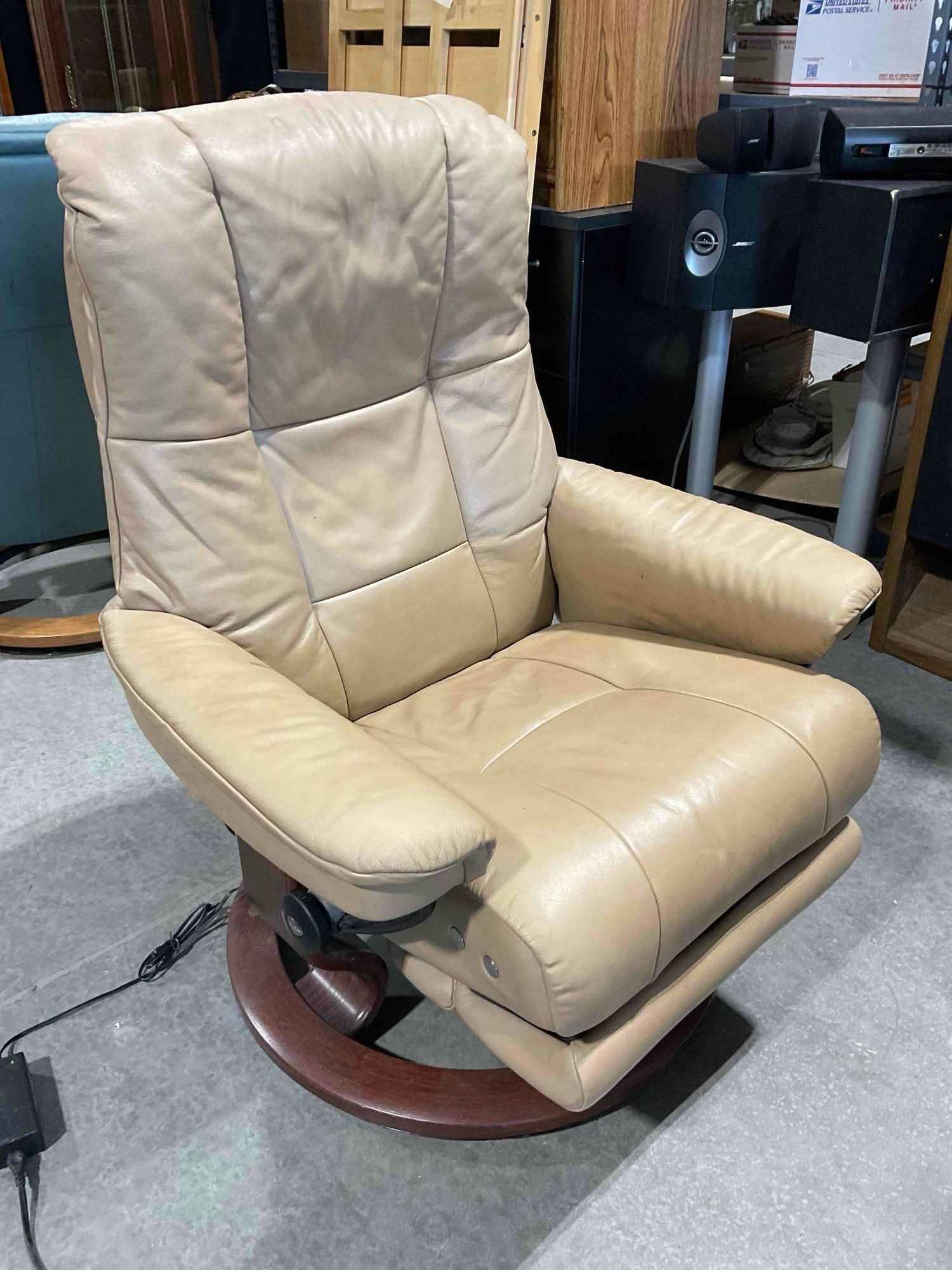 EKORNeS Stressless Power Recliner Chair w/ Tan Leather Upholstery. Tested, Works. - 3