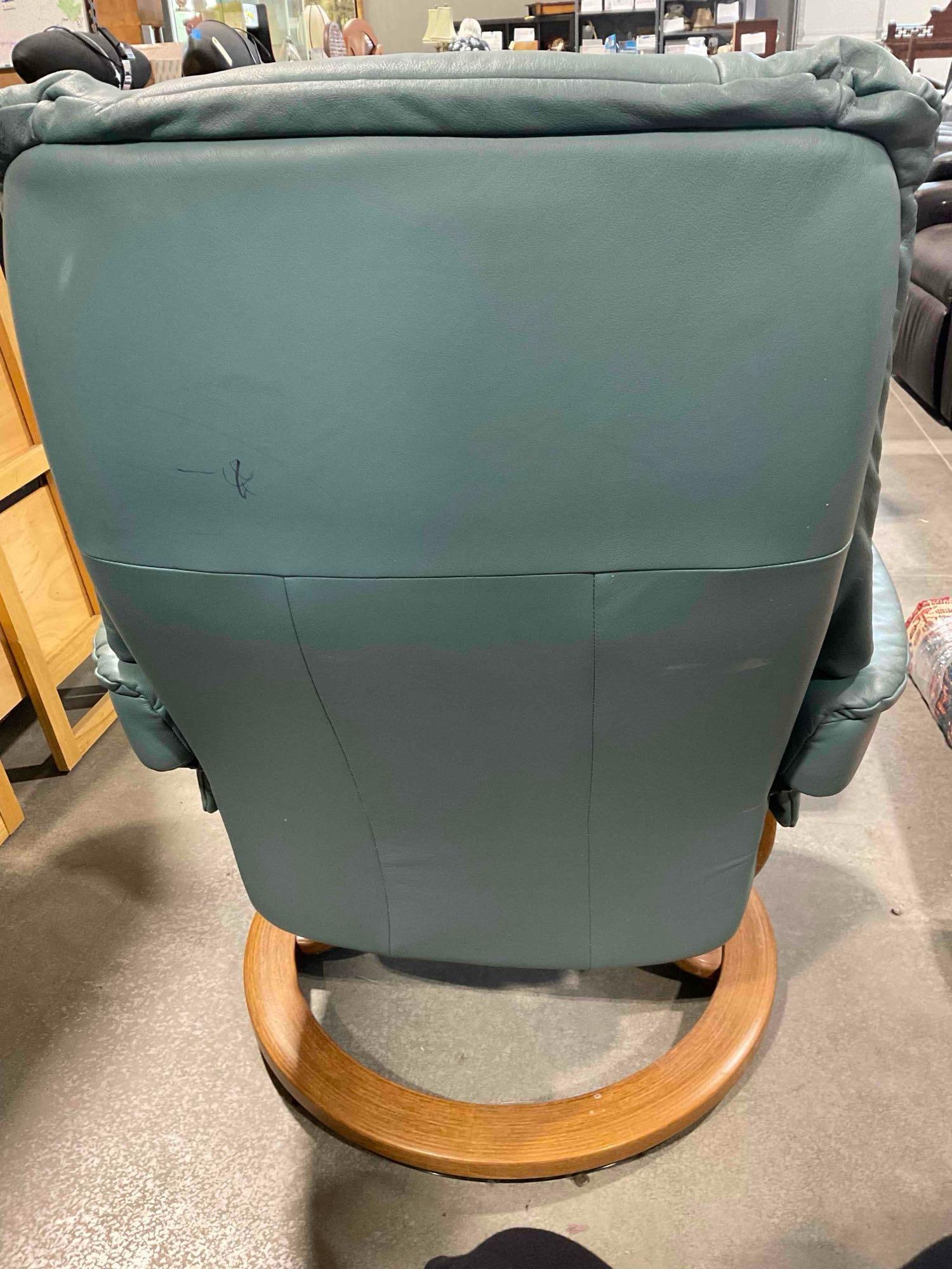 EKORNeS Stressless Recliner Chair & Ottoman in Lovely Pale Turquoise Leather Upholstery. - 9