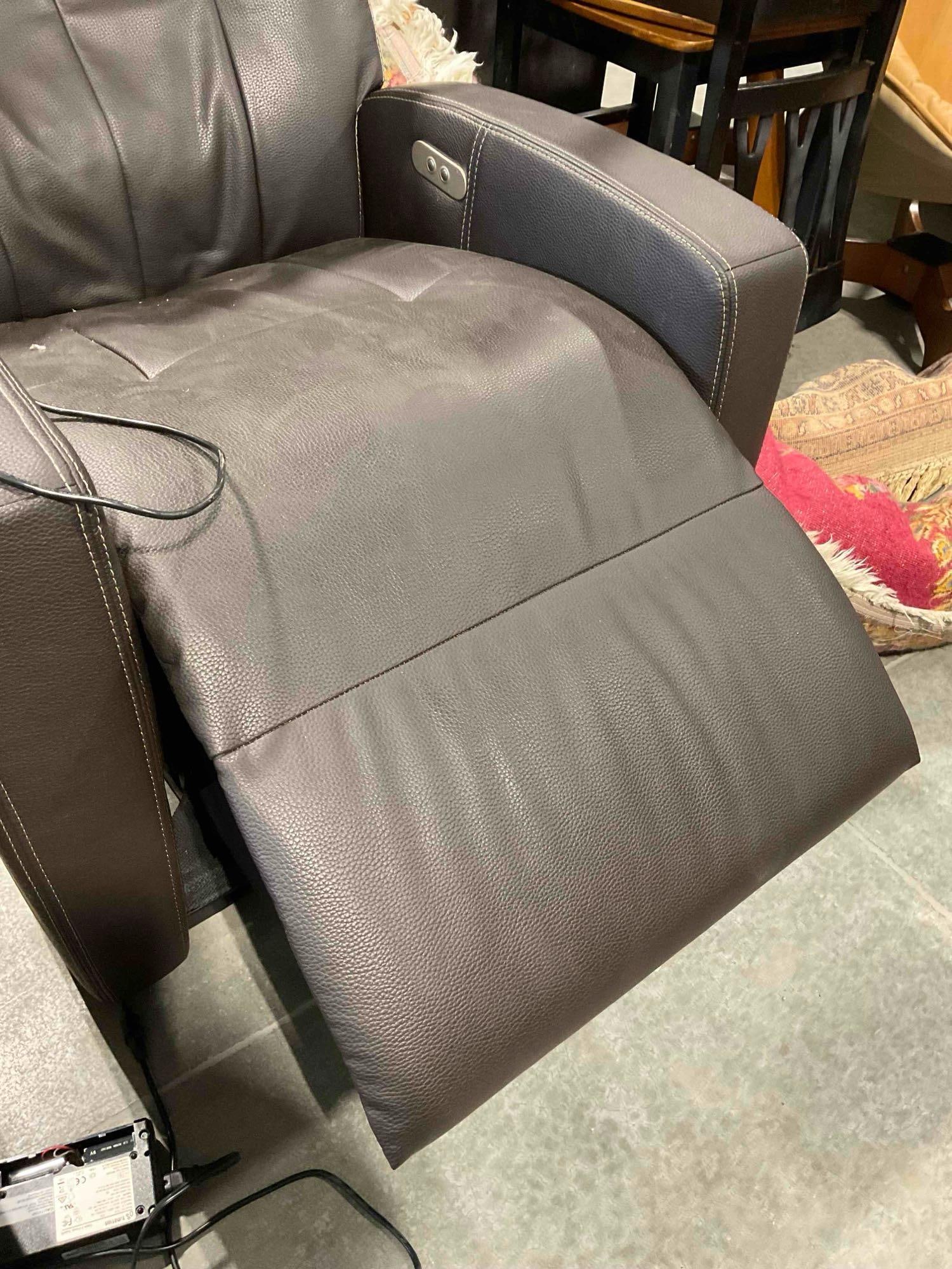 Positive Posture Luma Lift Assist Power Recliner w/ Brown Leather Upholstery. Tested, Works. - 5