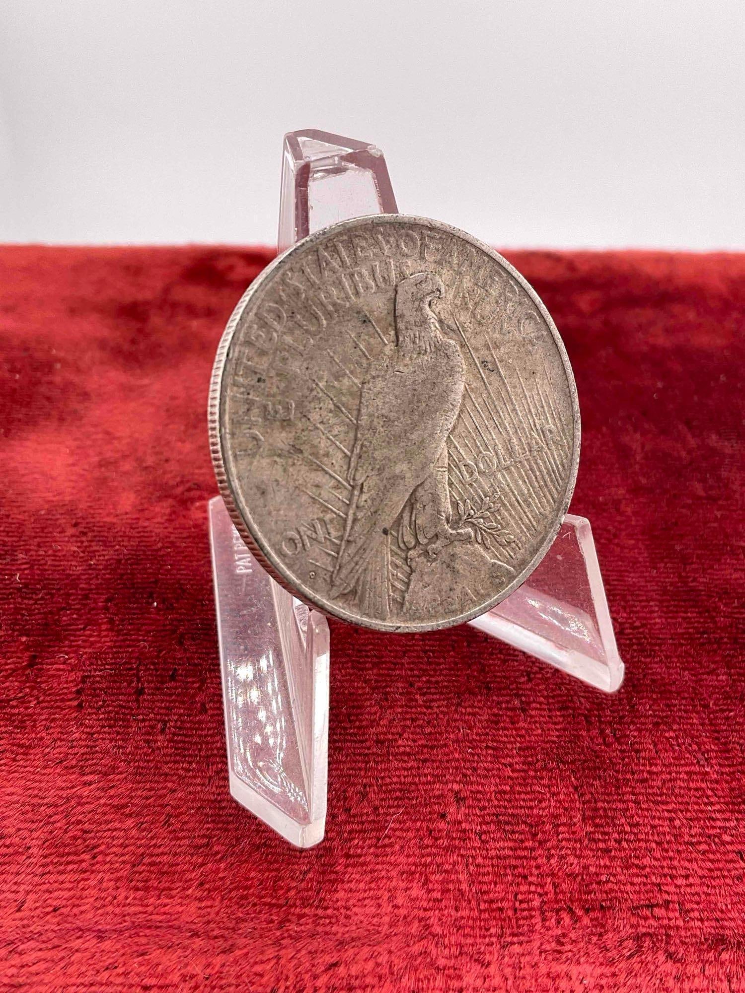 Antique 1922-D Silver Peace Dollar Coin. - 3