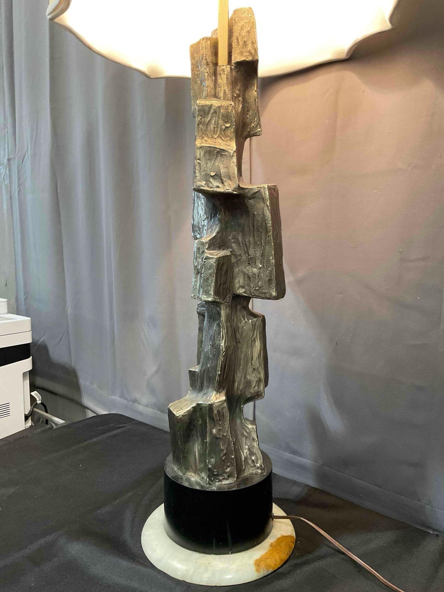 Handsome Vintage MCM Brutalist Cast Metal Table Lamp w/ Onyx Base. Tested, Works. - 2