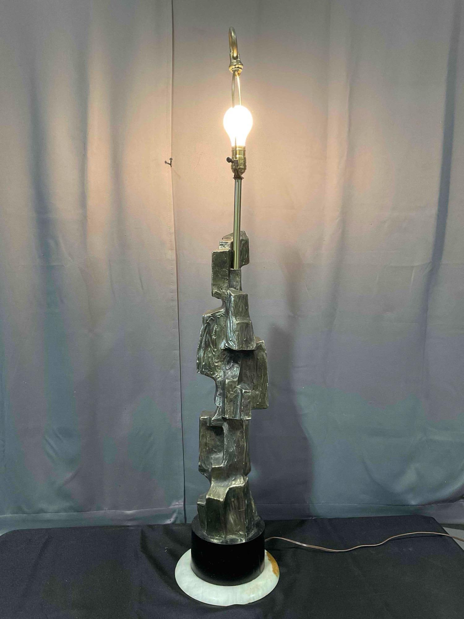 Handsome Vintage MCM Brutalist Cast Metal Table Lamp w/ Onyx Base. Tested, Works. - 9