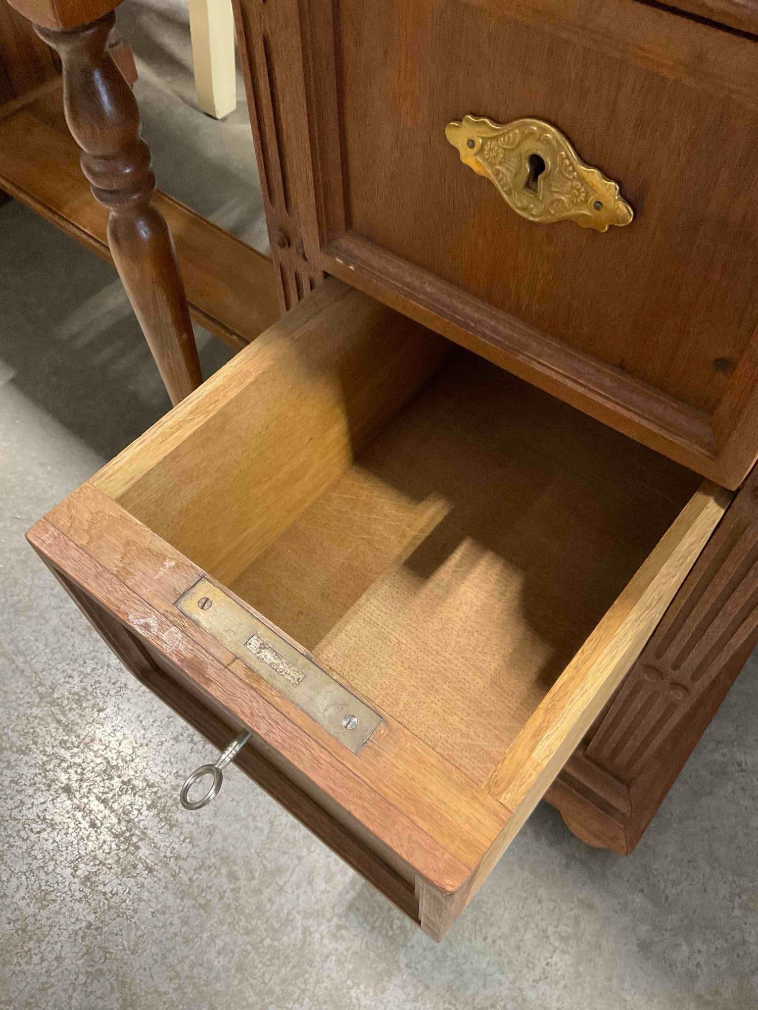 Lovely Antique Mahogany & Tiger Oak? Side Storage Cabinet w/ 6 Drawers, Tray & Keys. - 10