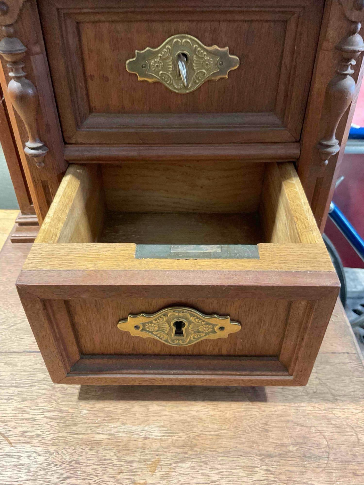 Lovely Antique Mahogany & Tiger Oak? Side Storage Cabinet w/ 6 Drawers, Tray & Keys. - 7