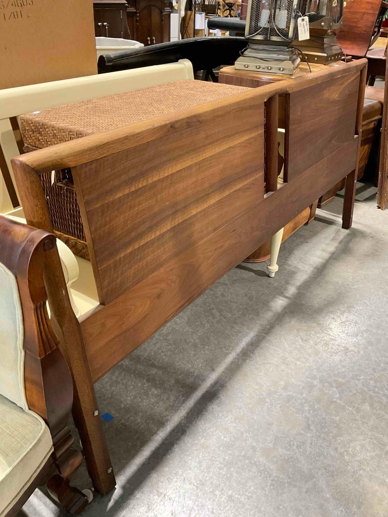 Handsome Vintage MCM Widdicomb Walnut Wood King Sized Head Board w/ Lovely Grain. - 6