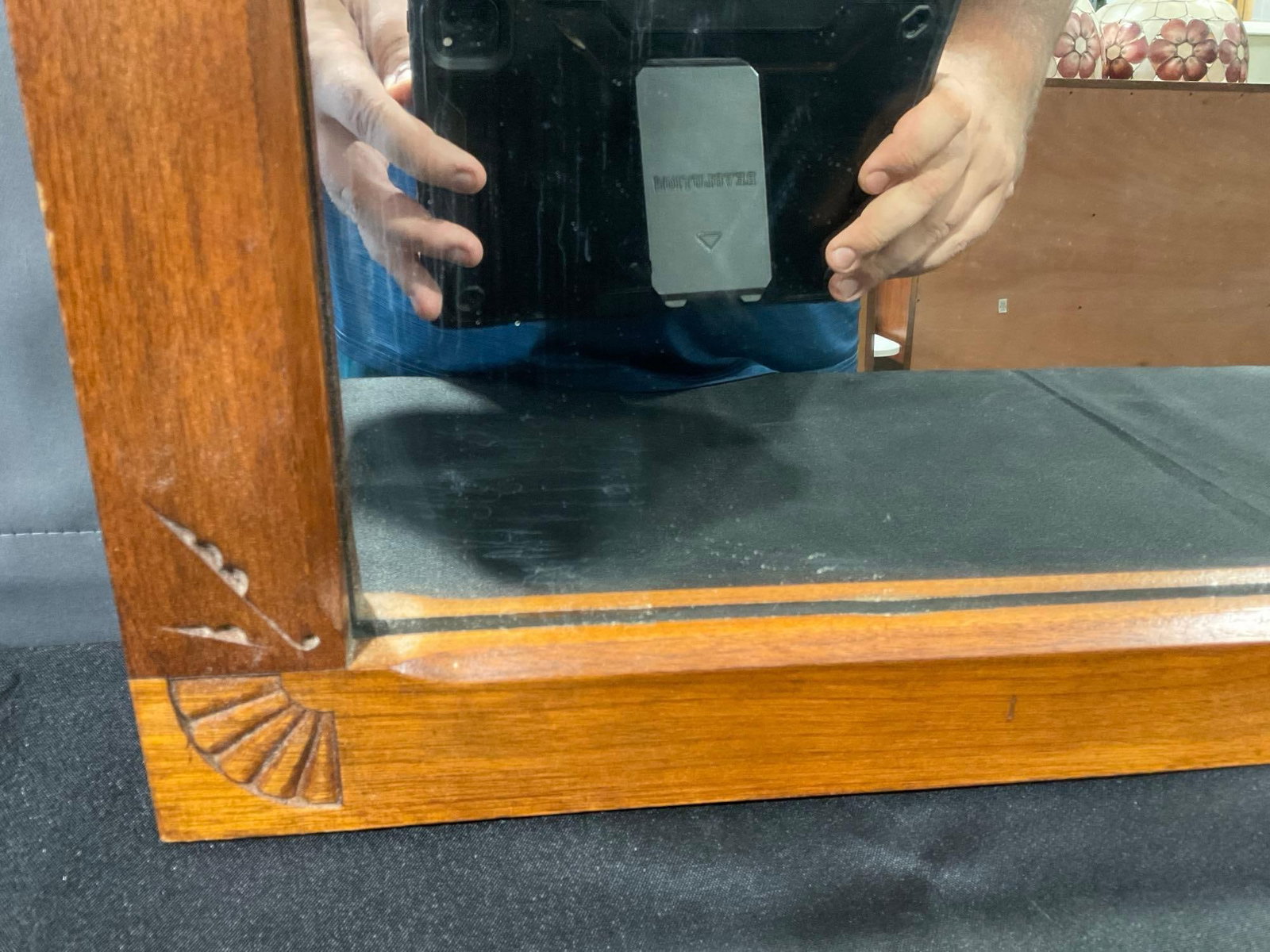 Antique Oak Framed Mirror, w/Handcarved Fan details in each corner, 28x34 inches - 3