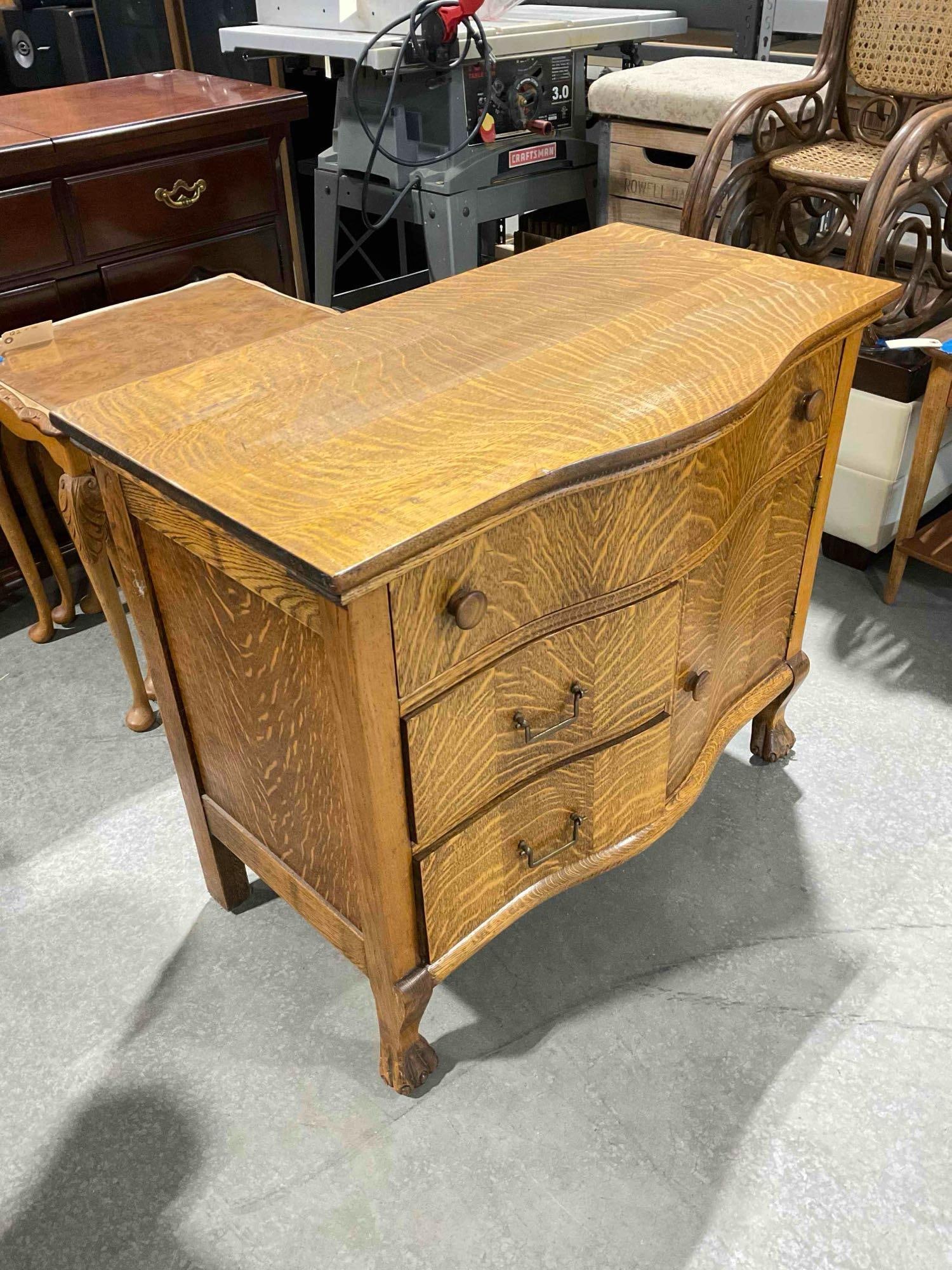 Antique Serpentine Front Quarter Sawn Tiger Oak Wood Commode w/ Fantastic Grain & Feet. - 2