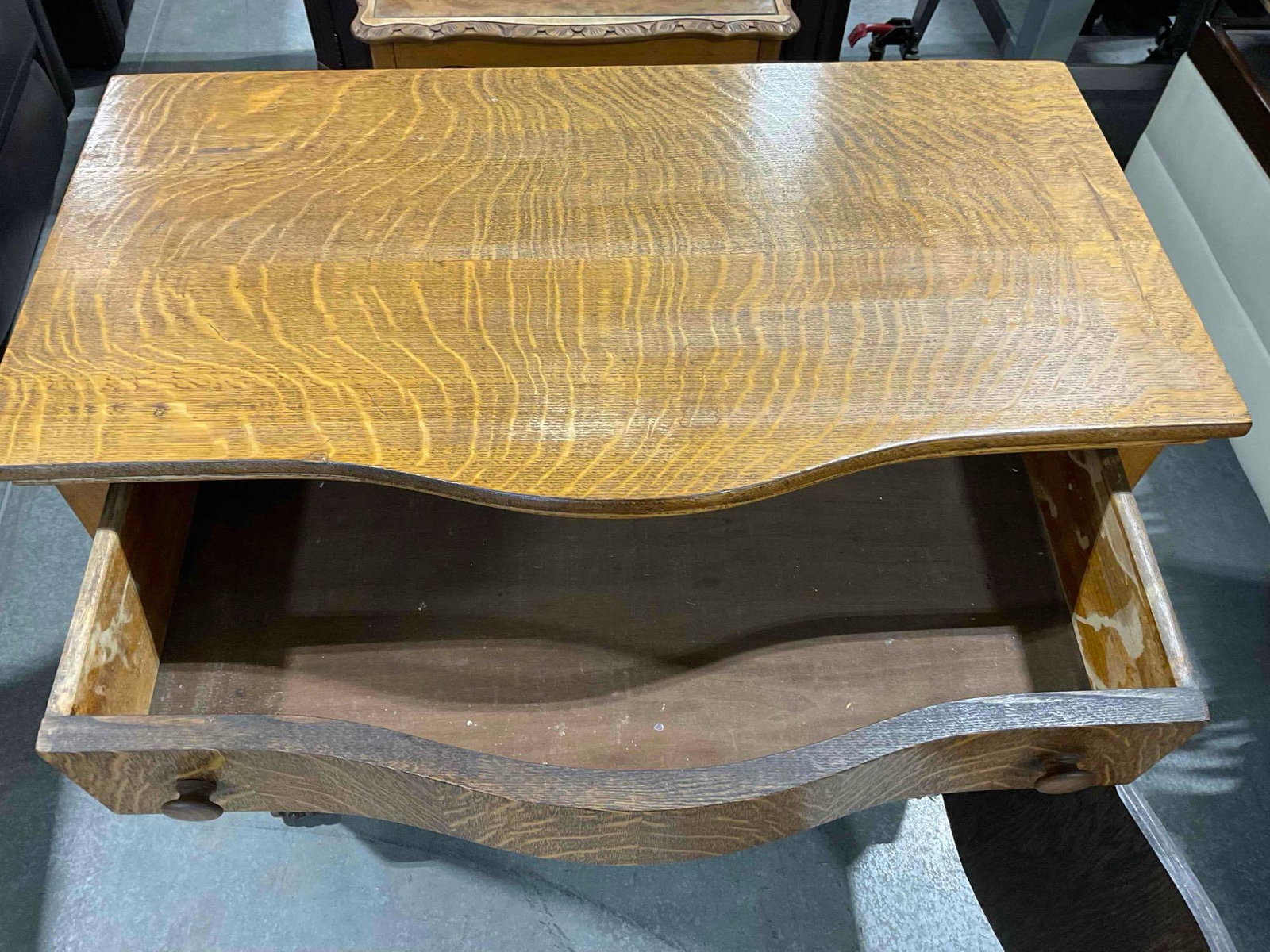 Antique Serpentine Front Quarter Sawn Tiger Oak Wood Commode w/ Fantastic Grain & Feet. - 6