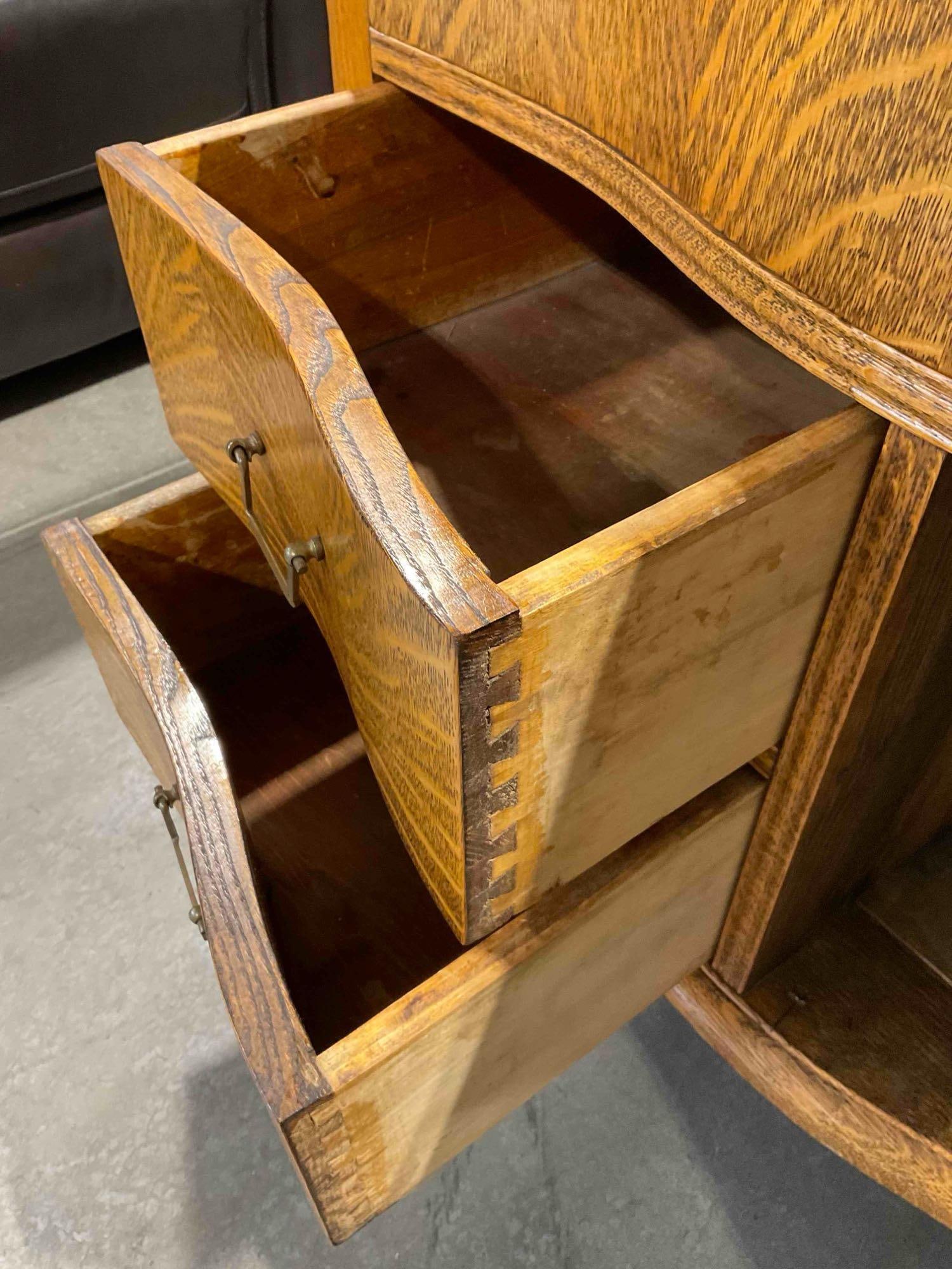 Antique Serpentine Front Quarter Sawn Tiger Oak Wood Commode w/ Fantastic Grain & Feet. - 9