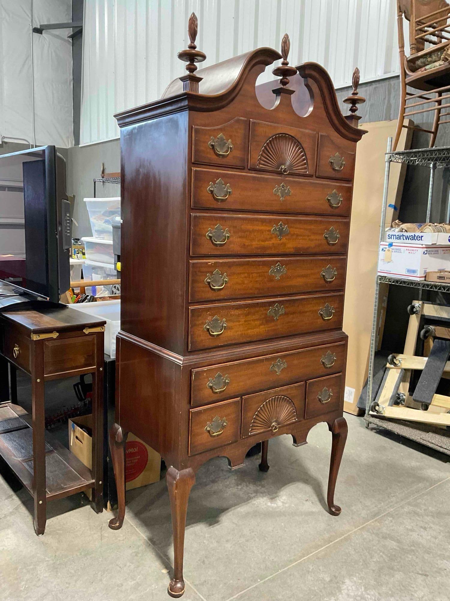 Vintage Kindel Queen Anne Style Mahogany Highboy Dresser w/ 11 Dovetailed Drawers. - 3