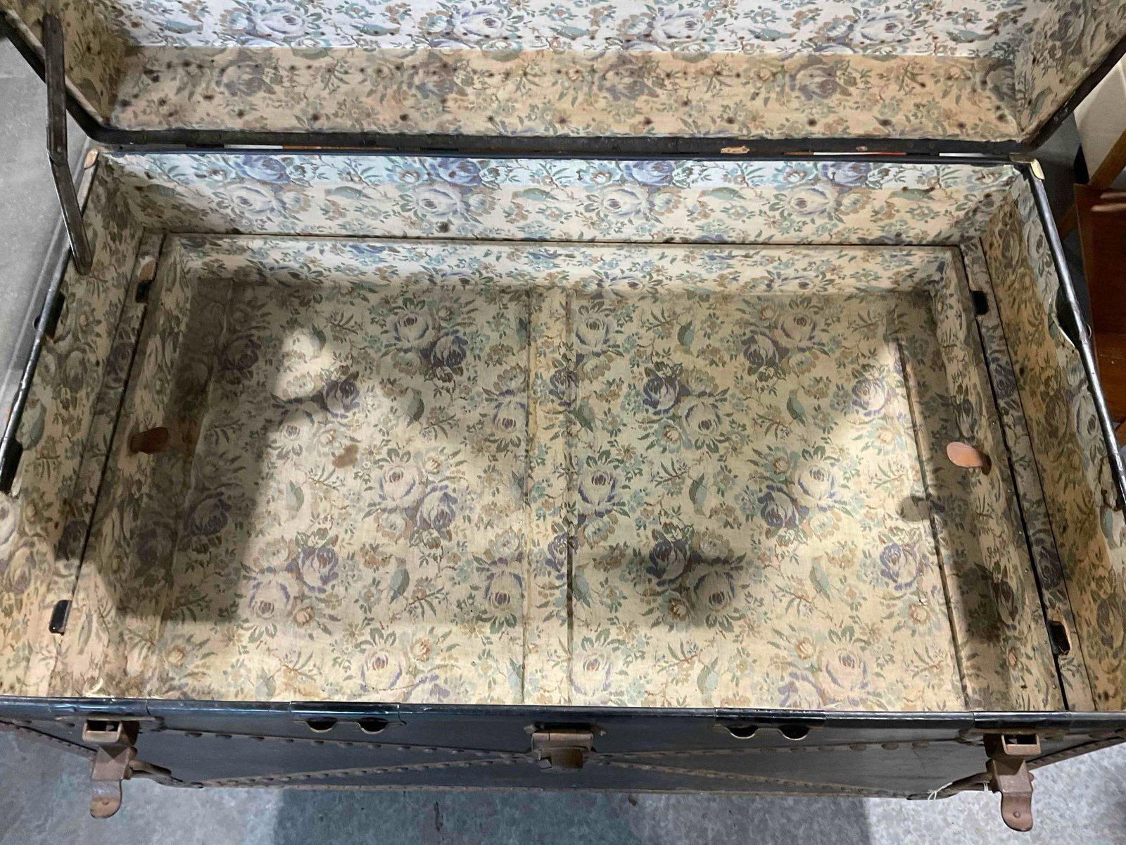 Antique City Trunk Store Black Steamer Trunk w/ Internal Dividers & Naval History. - 9