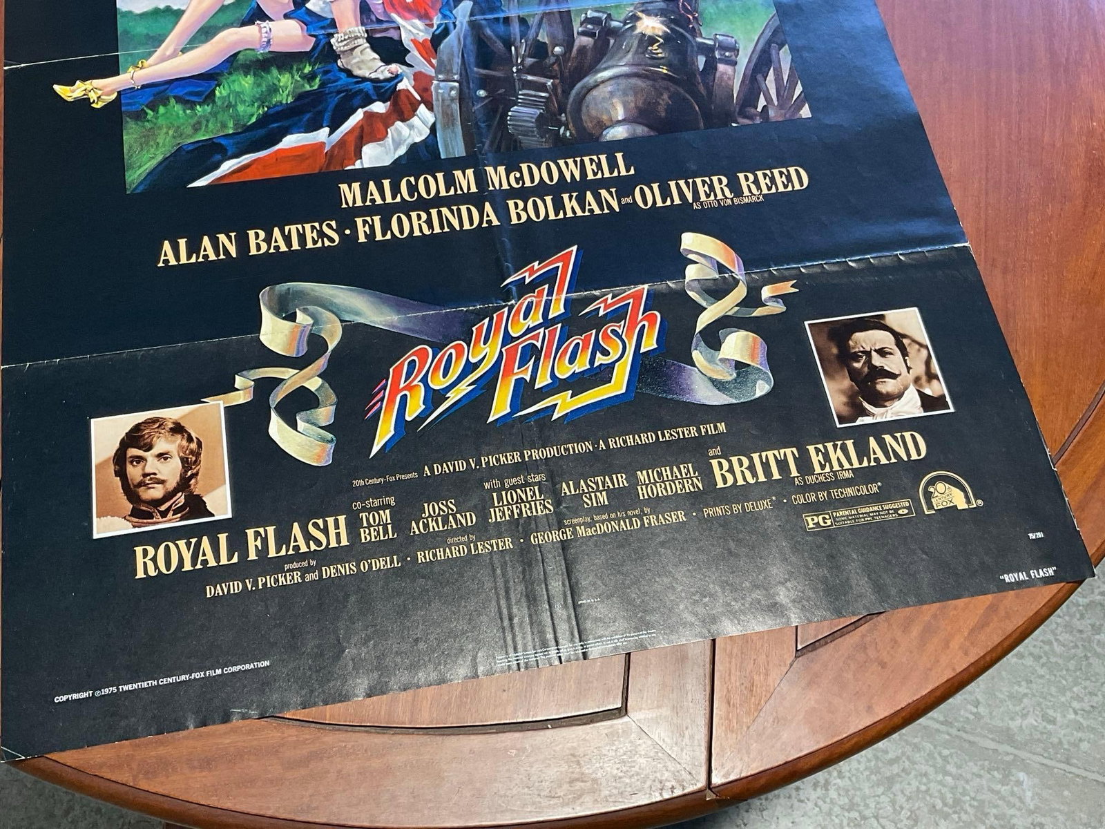 Vintage One Sheet Movie Poster, 1975 Royal Flash, Black w/Painted style image - 3