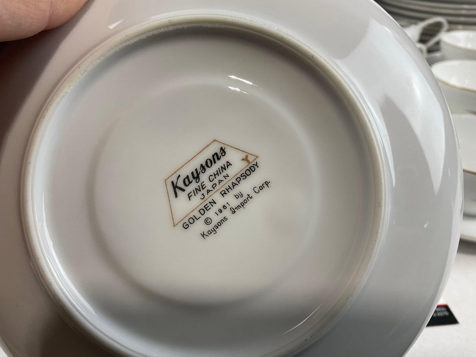 Vintage Kaysons Fine China Japan, Golden Rhapsody 1961 Pattern, approx 67 pieces, gilt rims - 3