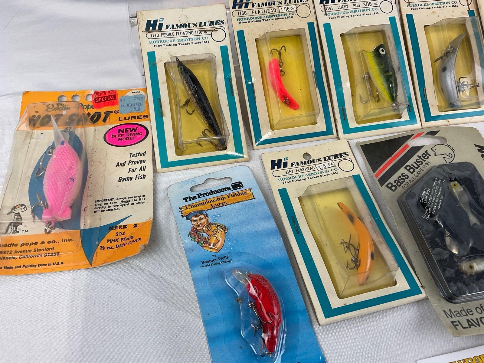 Assortment of Vintage Lures, HI Famous Lures, Flatheads, Lucky Bug, Vampire & more in packaging - 2