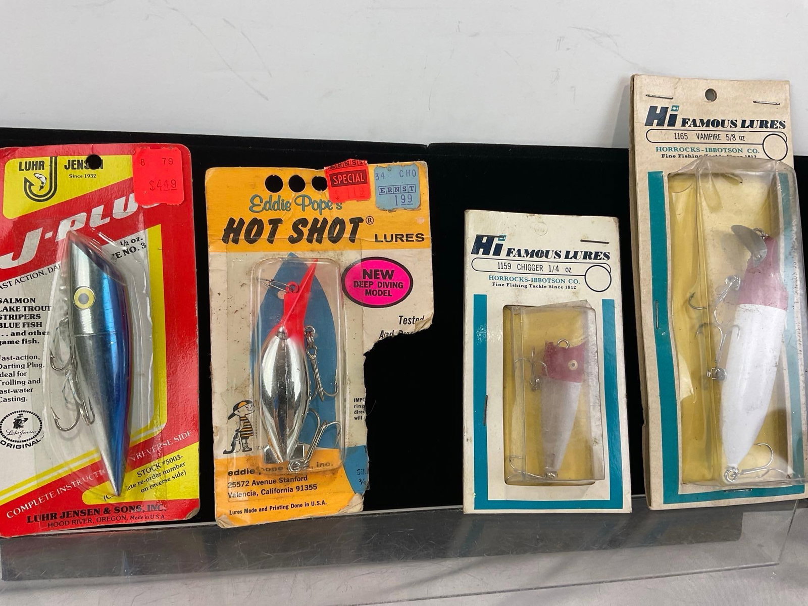 Assortment of Vintage Lures, HI Famous Lures, Flatheads, Lucky Bug, Vampire & more in packaging - 4