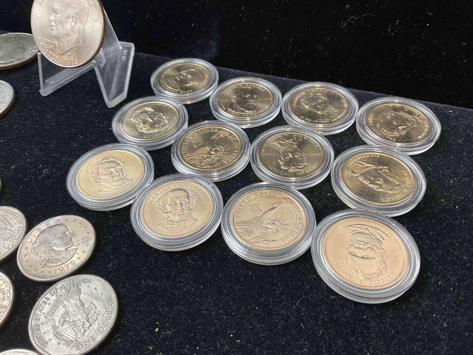 36 pcs Ch BU Quality Coins, incl. 12x Eisenhower, 12x SBA & 12x Gold Colored Commemorative. - 4