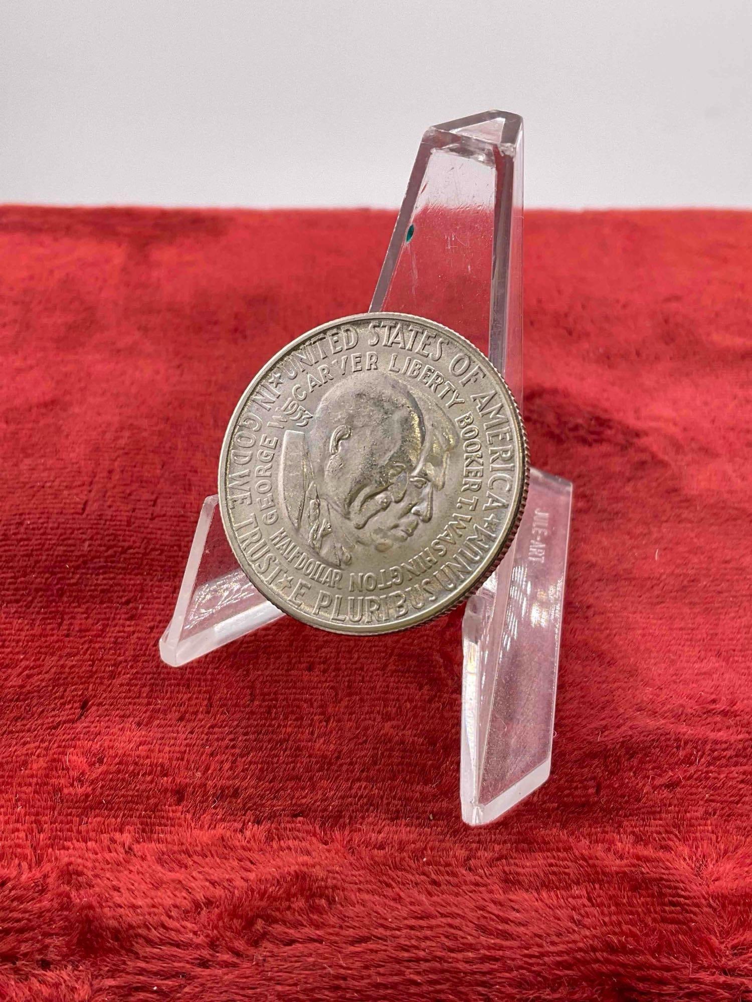 Vintage 1953-S Silver BU Quality Carver/Washington Half Dollar Coin.: Vintage 1953-S Silver BU Quality Carver/Washington Half Dollar Coin. DM-1554