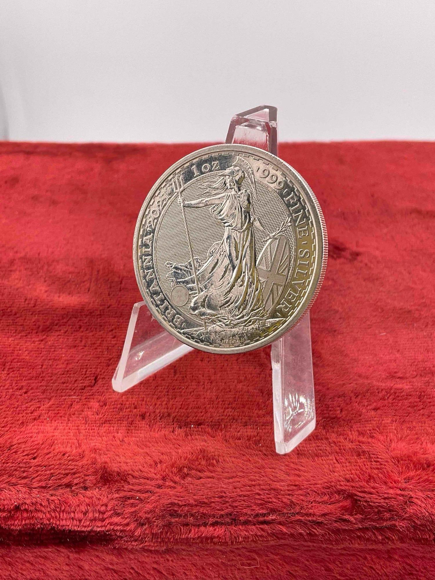 1 Oz .999 Silver Britannia 2 Pound Coin. - 4