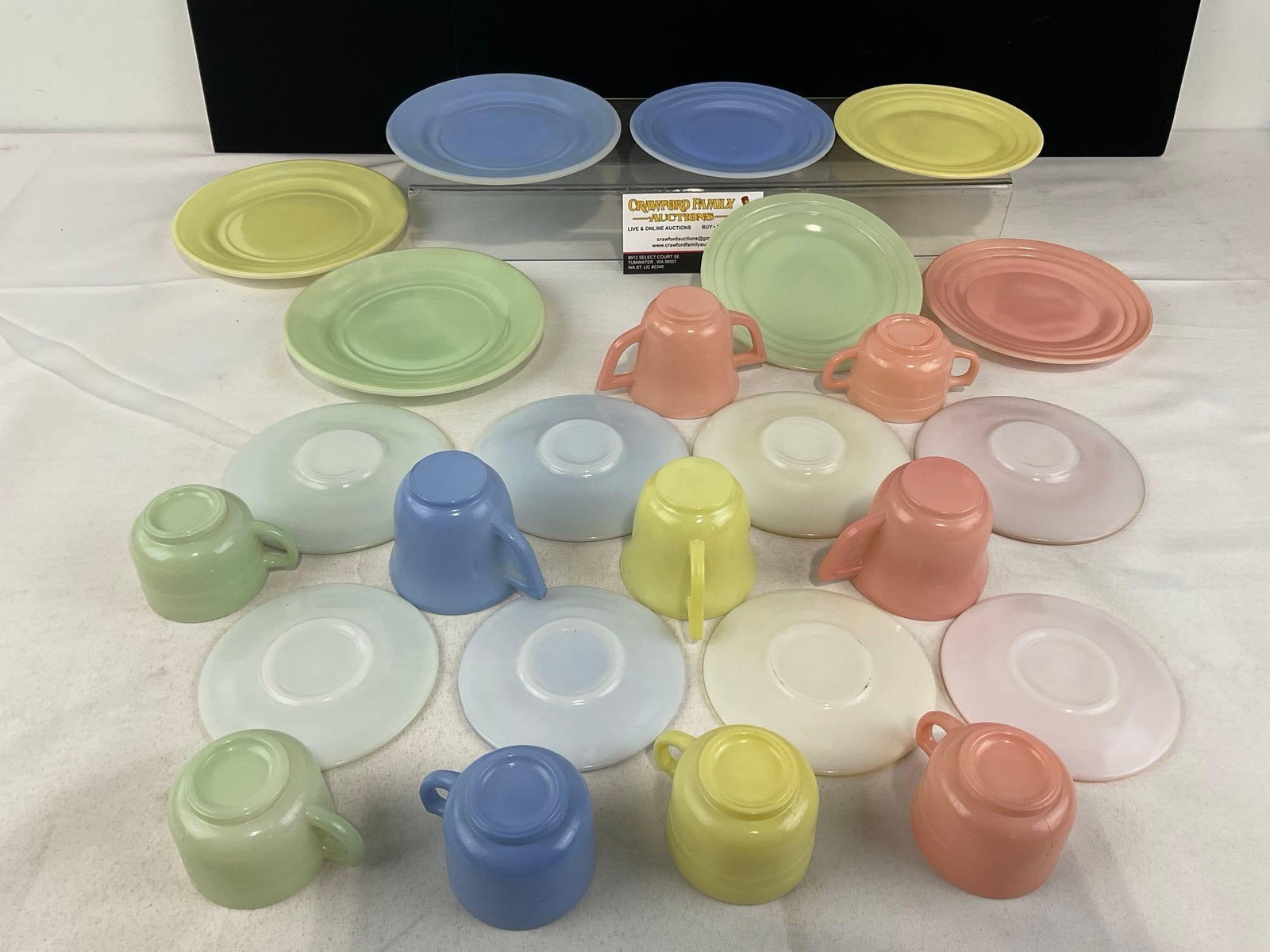 Vintage Multicolor Tinted Milk Glass China Set, 27 pieces, Green/Blue/Yellow/Pink - 5
