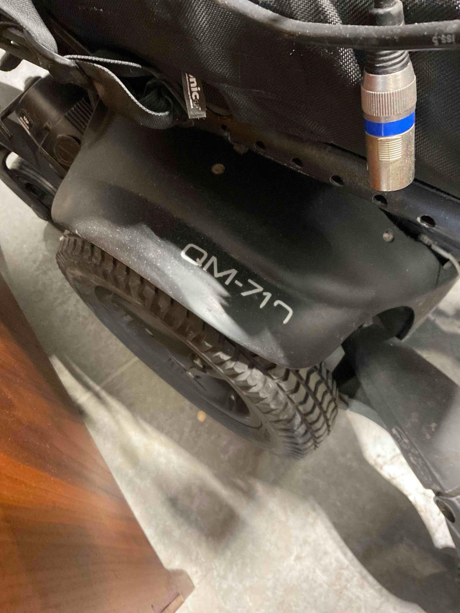 Sunrise Medical Quickie Q710 Power Wheelchair w/ Battery Charger & Maximizer. Tested, Works. - 8