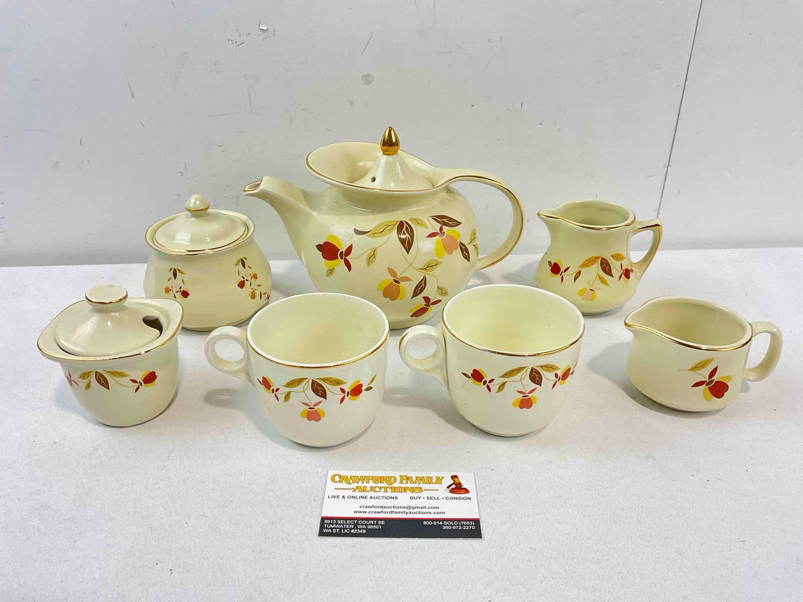 7 pcs Hall China Ceramic Tea Set w/ Autumn Leaves Pattern, incl. Teapot, Mugs, Creamer & More. (1 of 7)