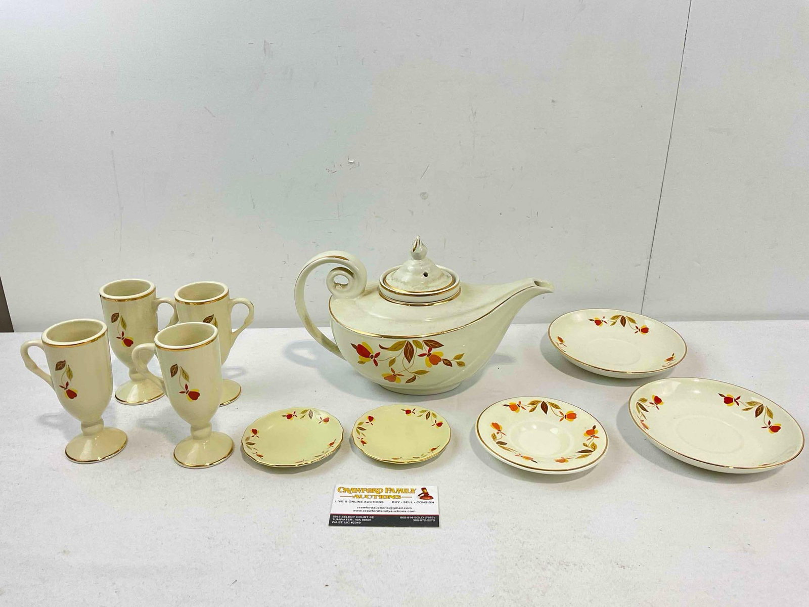 10 pcs Ceramic Assortment w/ Hall China's Autumn Leaves Pattern, incl. Cups, Saucers & More. - 4