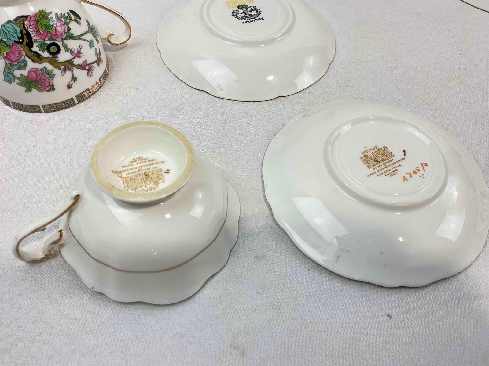 4 pcs Vintage Ceramic Cups & Saucers, incl. Rosenthal & Paragon w/ 3 pcs Wire Frames. - 5
