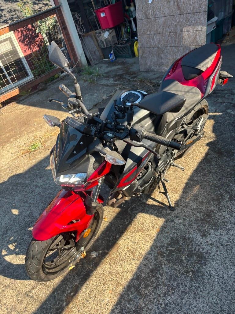 Kawasaki ER400-Z400 Sport Motorcycle w/ only 3779 miles, 2nd owner, good condition! - 4