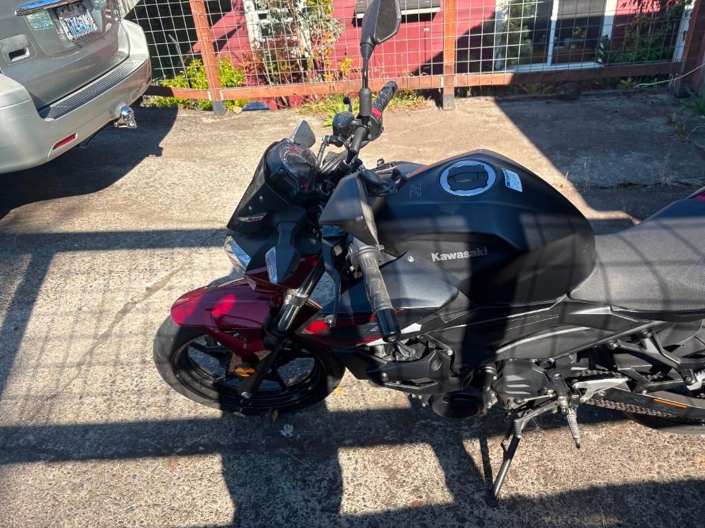 Kawasaki ER400-Z400 Sport Motorcycle w/ only 3779 miles, 2nd owner, good condition! - 7