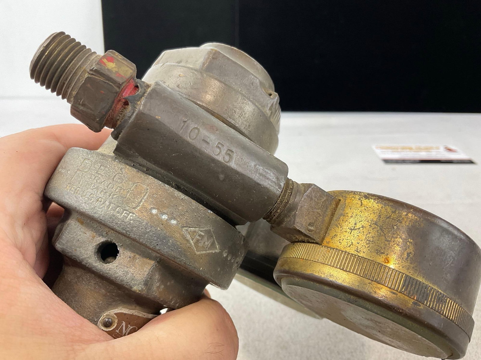 Pair of Cast Iron & Brass Valves, 2x National, Oxygen/Acetylene Gauges - 7