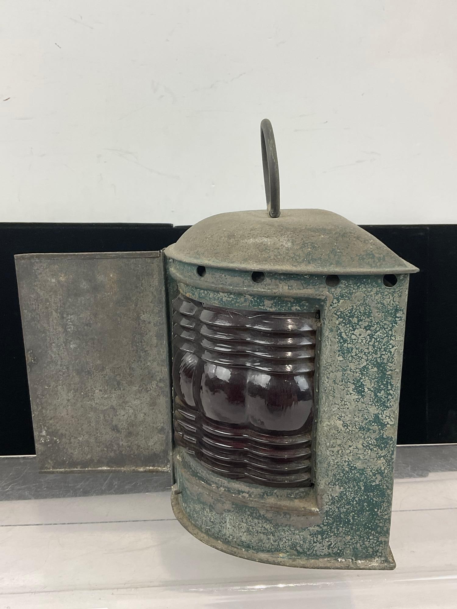 Antique Marine Hurricane Tested Navigation Lantern Blue/Red Divided, w/burner - 4
