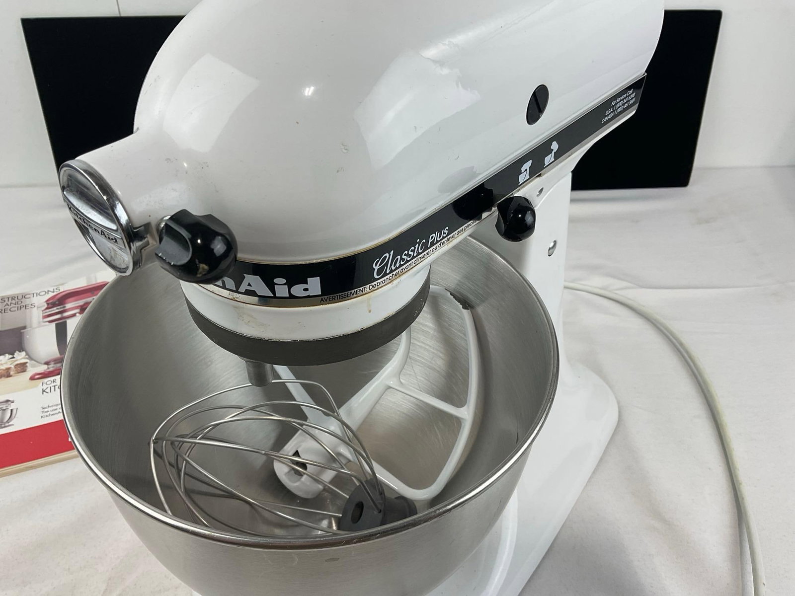 KitchenAid Model KSM75WH Stand Mixer, tested & working, w/attachments - 3