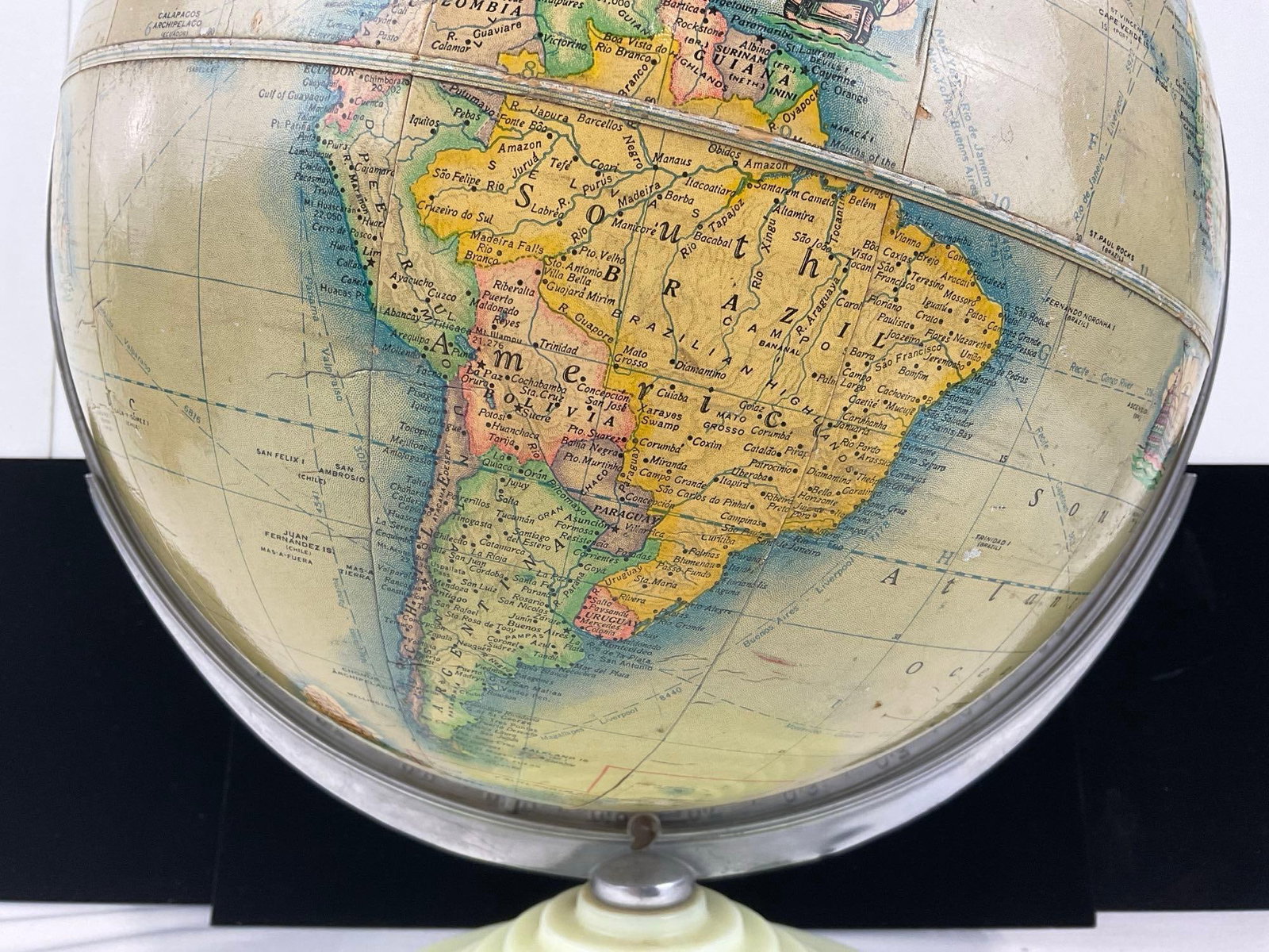 Early 20th Century 1940s Rand McNally Globe, w/Vaseline Milk Glass Base, 18x15x14 inches - 4
