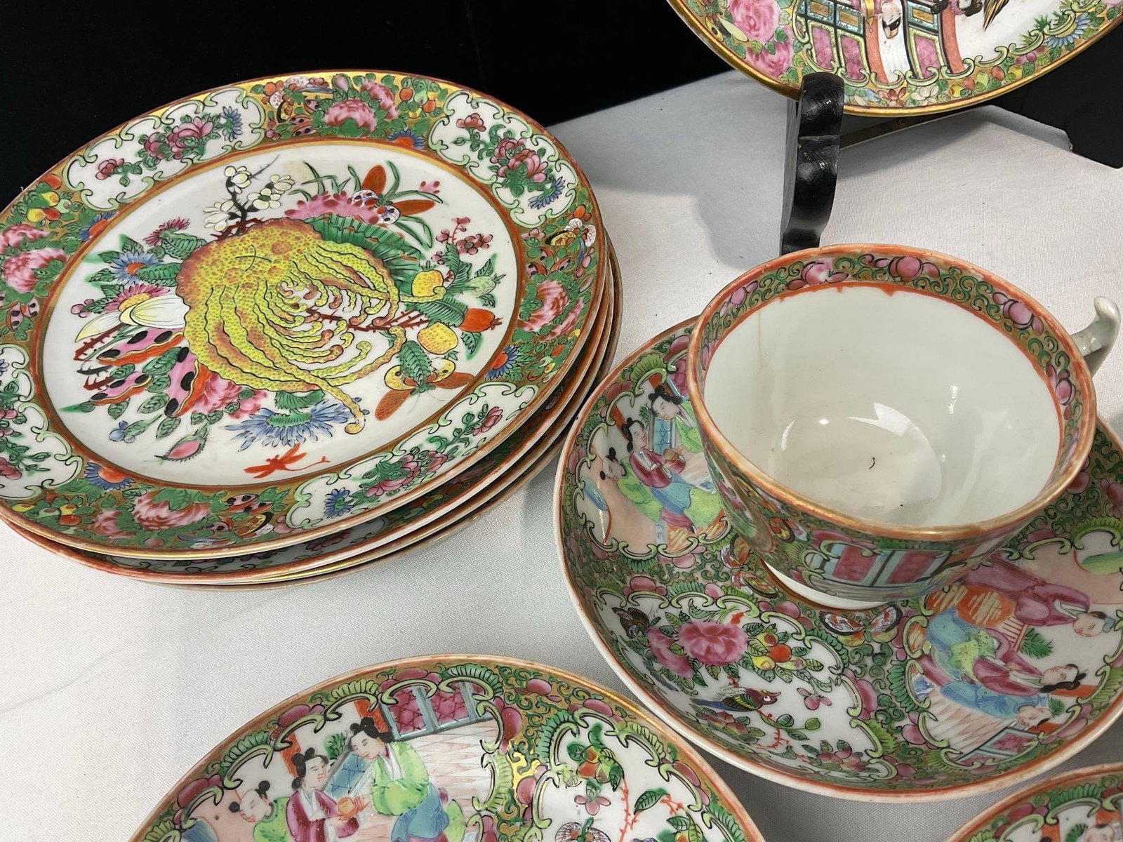 Antique Handpainted Chinese Rose Medallion Porcelain China, approx 17 pieces - 3